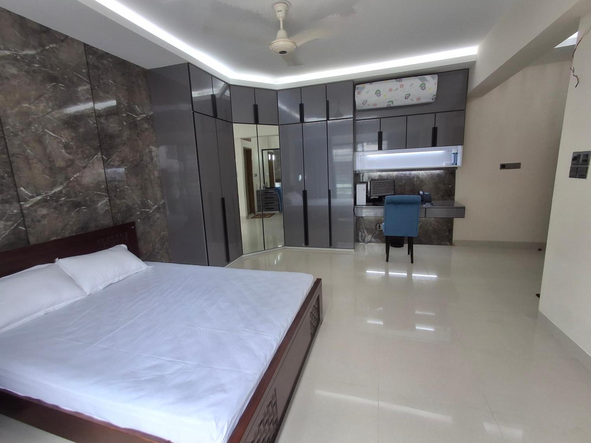 Elegant Secured Family Apartment With Open Space Дакка Экстерьер фото